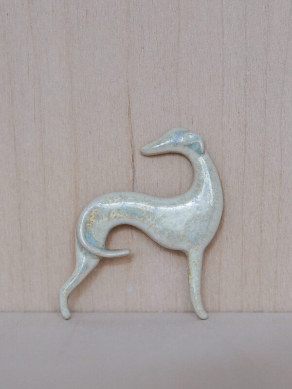 Broszka chart -  srebrzysto-kremowy